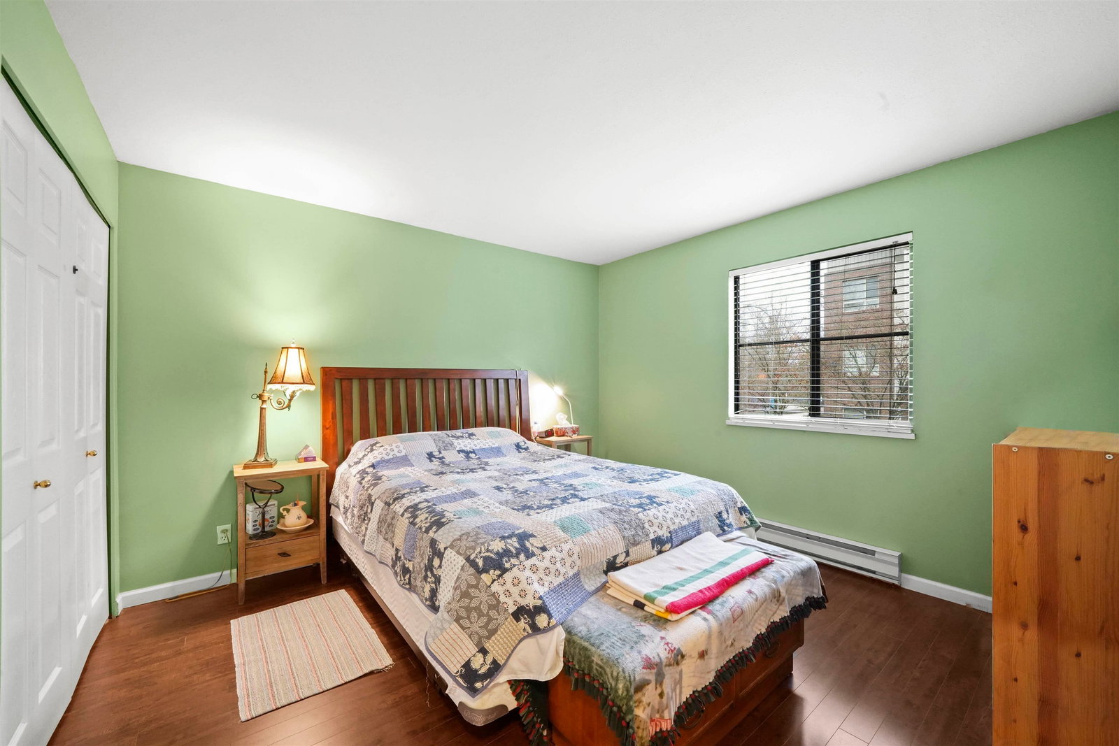 Listing Image 8