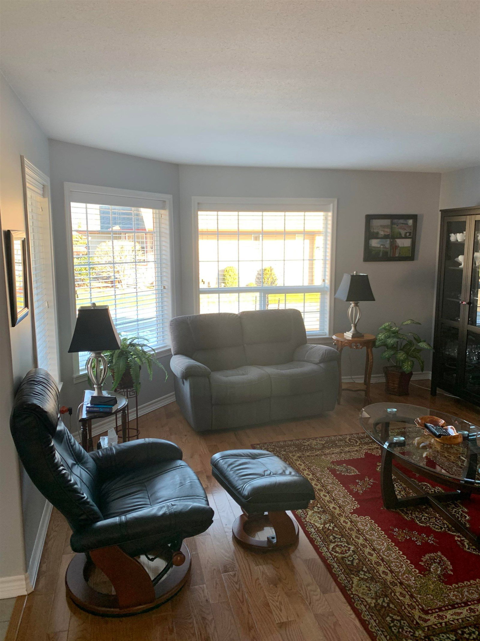 Listing Image 10