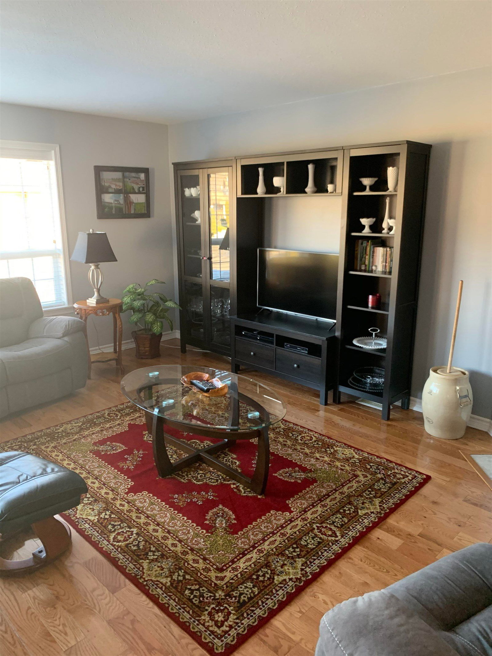 Listing Image 8