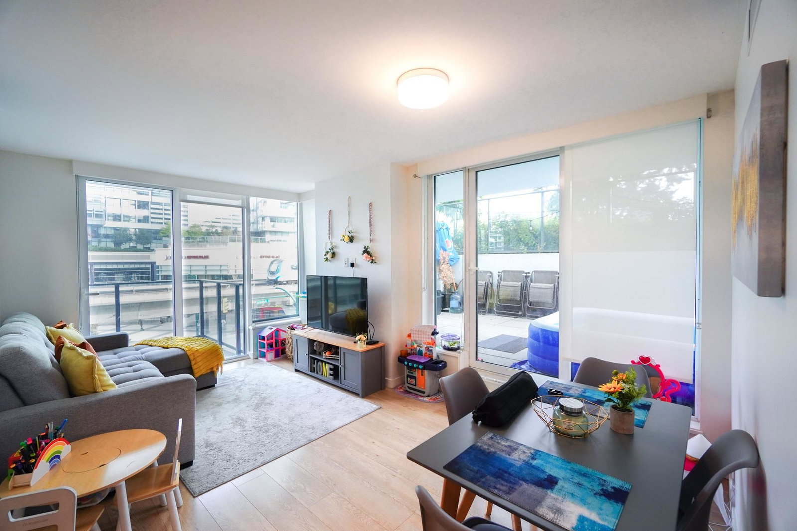 Listing Image 10