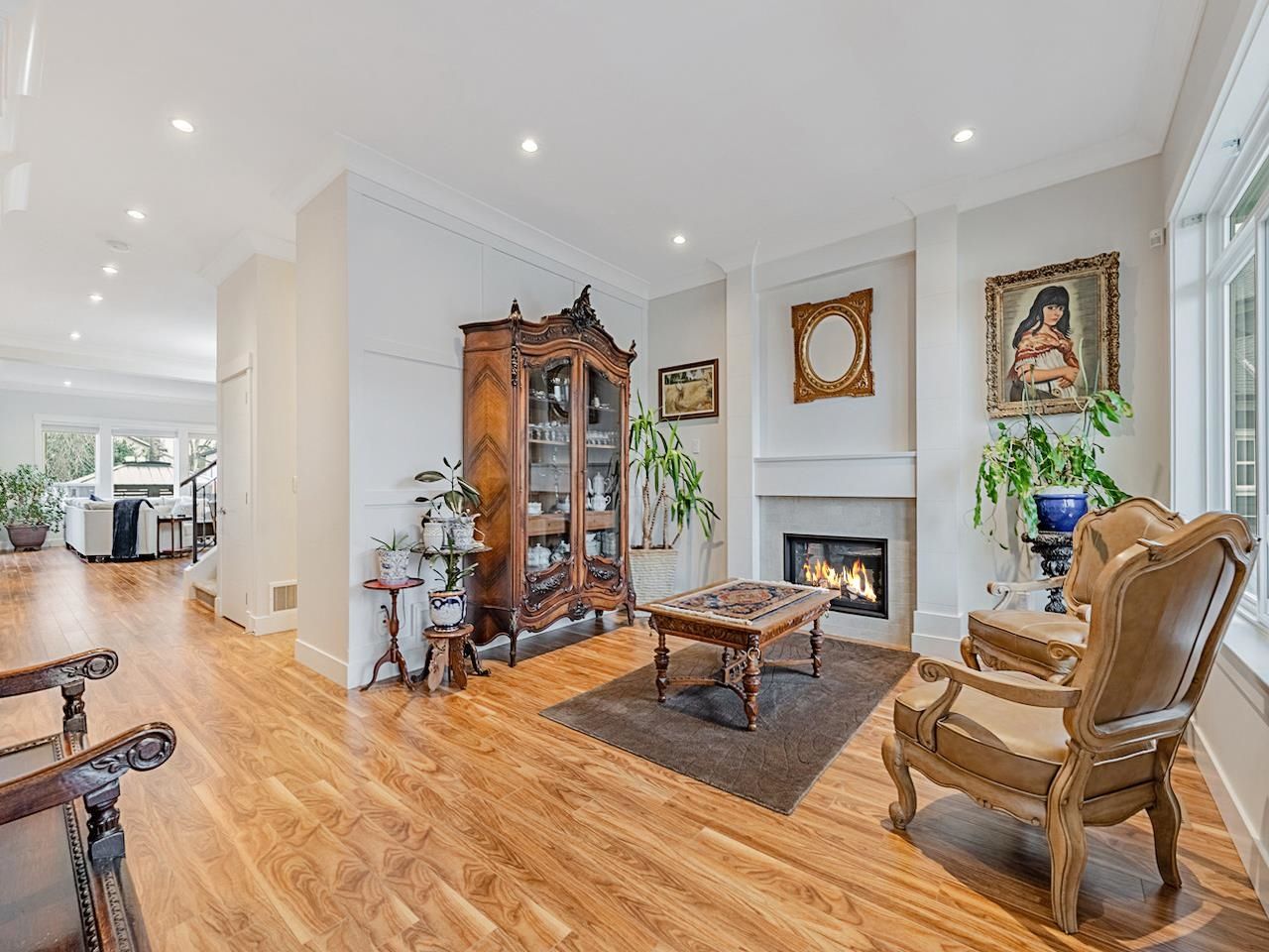 Listing Image 12