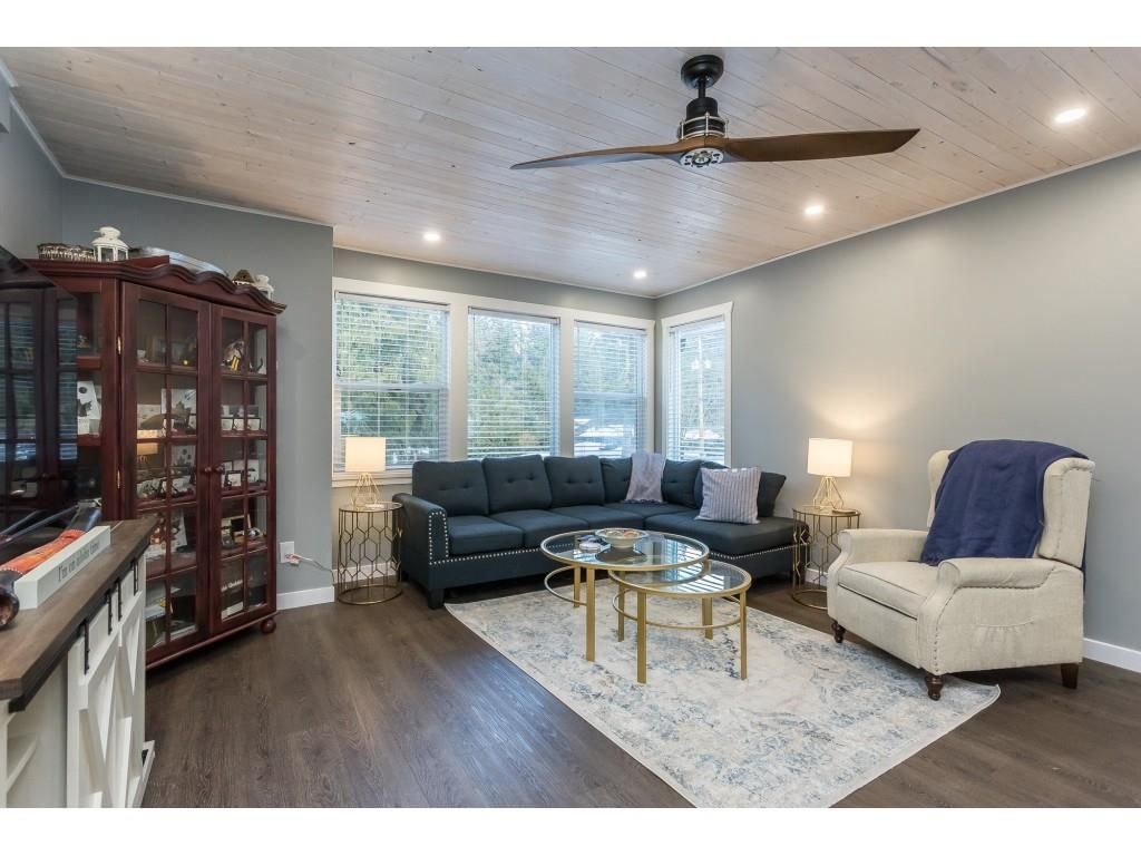 Listing Image 17