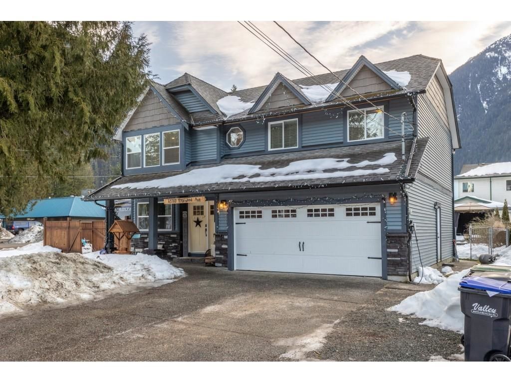 Listing Image 4