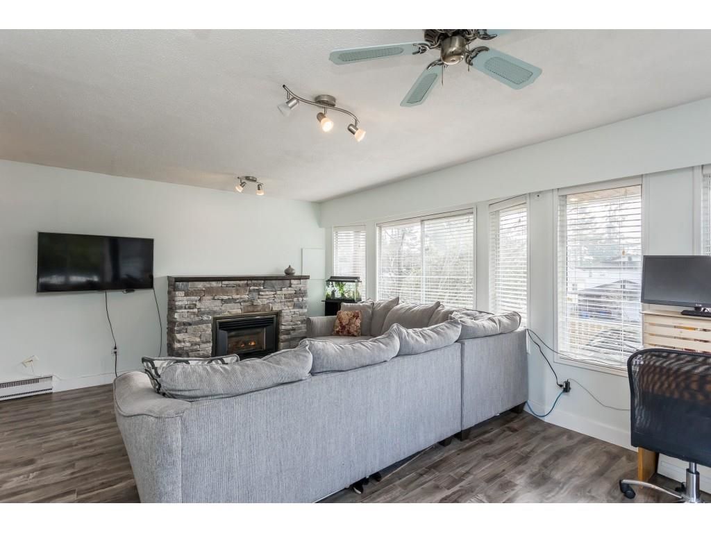 Listing Image 17