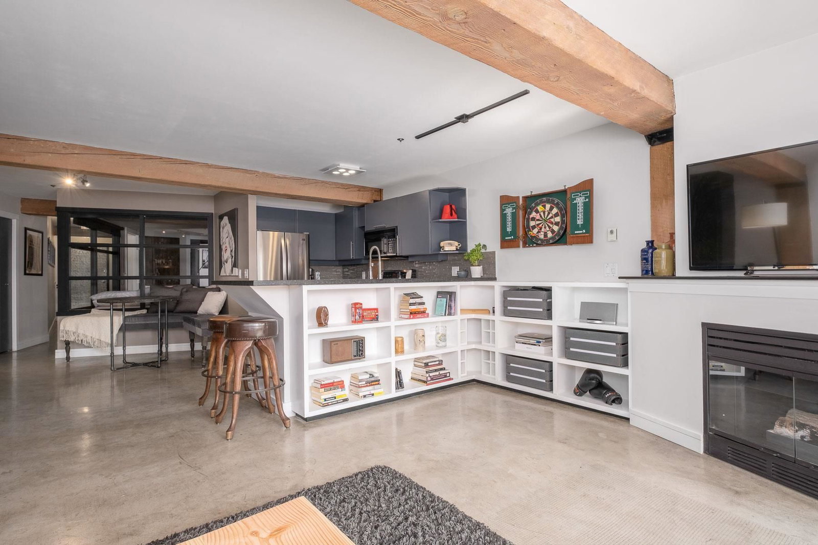 Listing Image 14