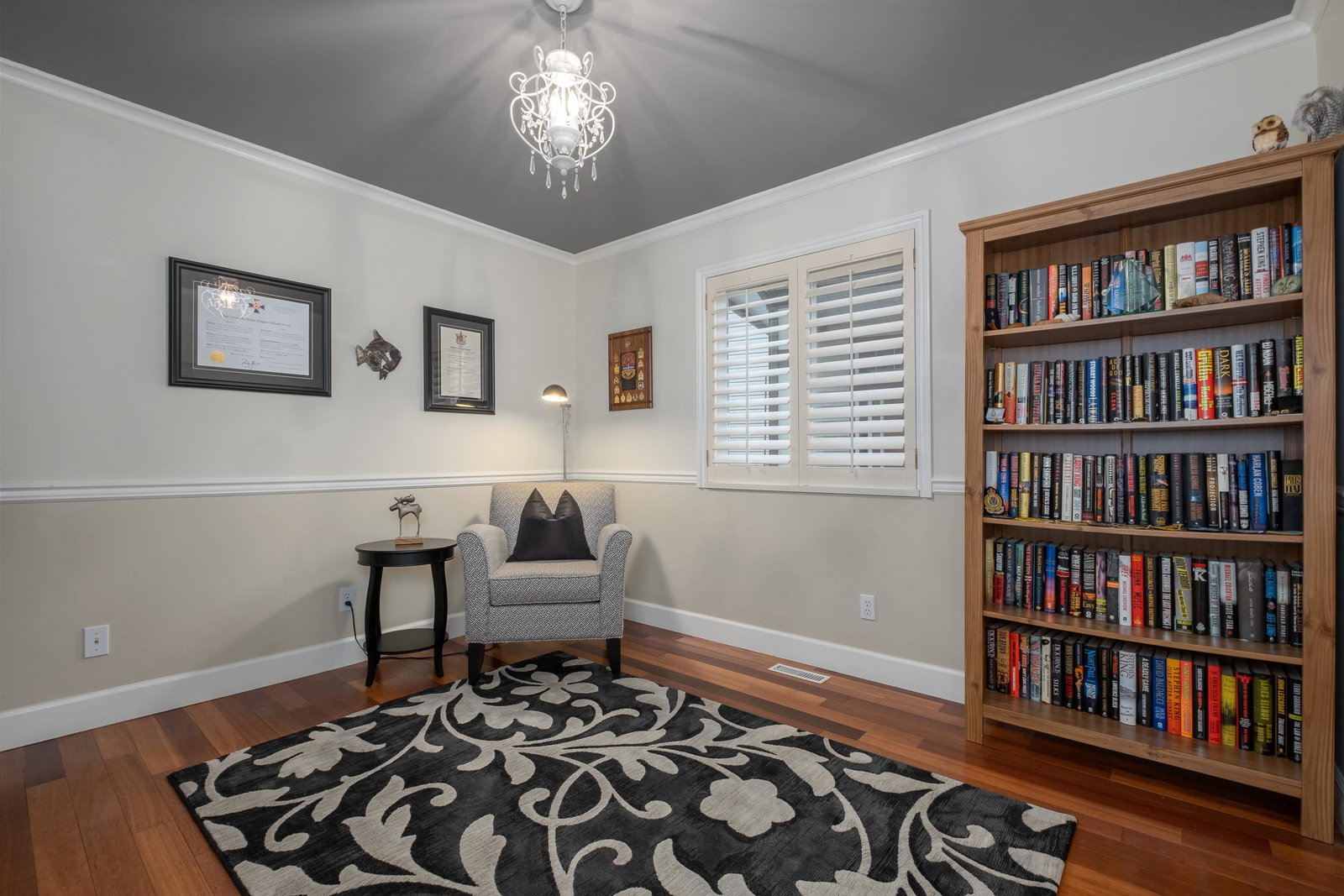Listing Image 10