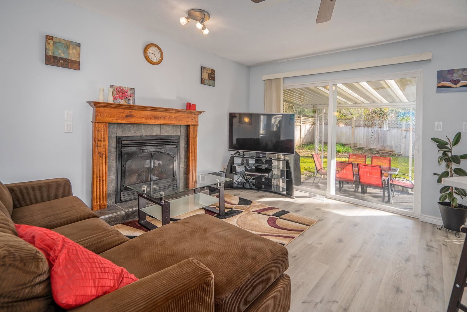Listing Image 12