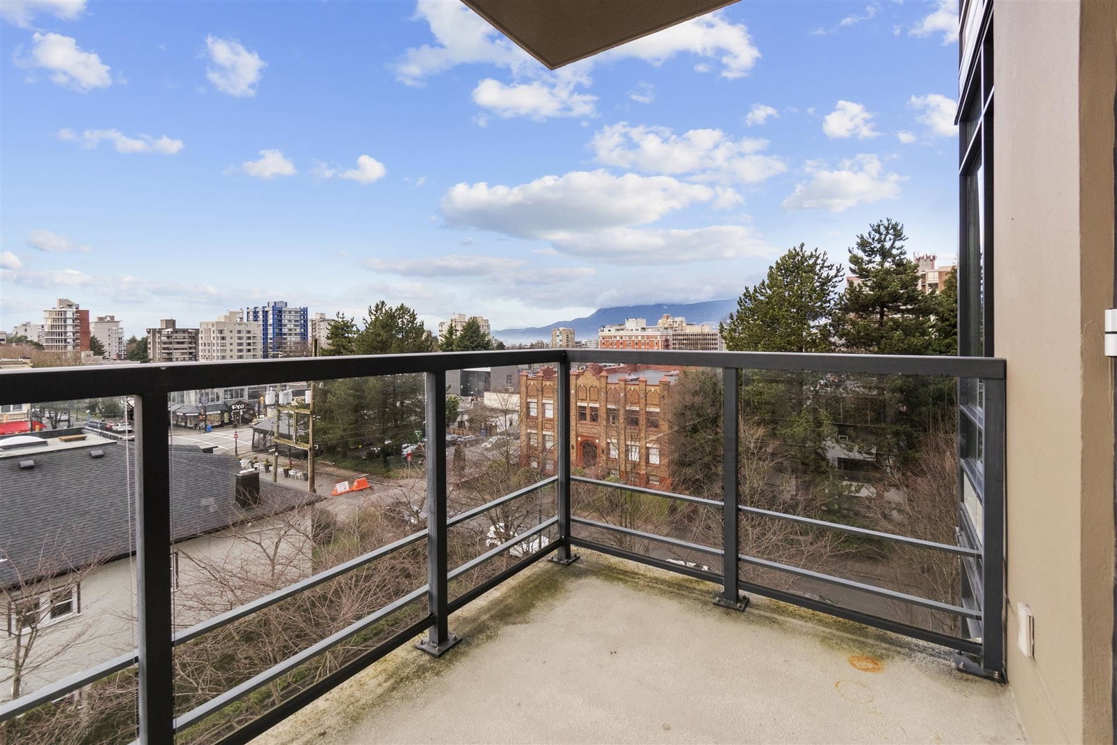 Listing Image 18