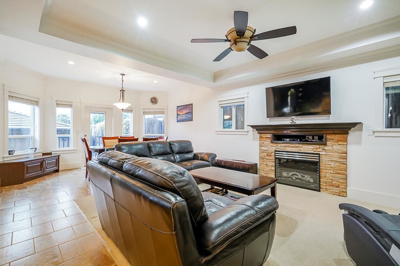 Listing Image 13