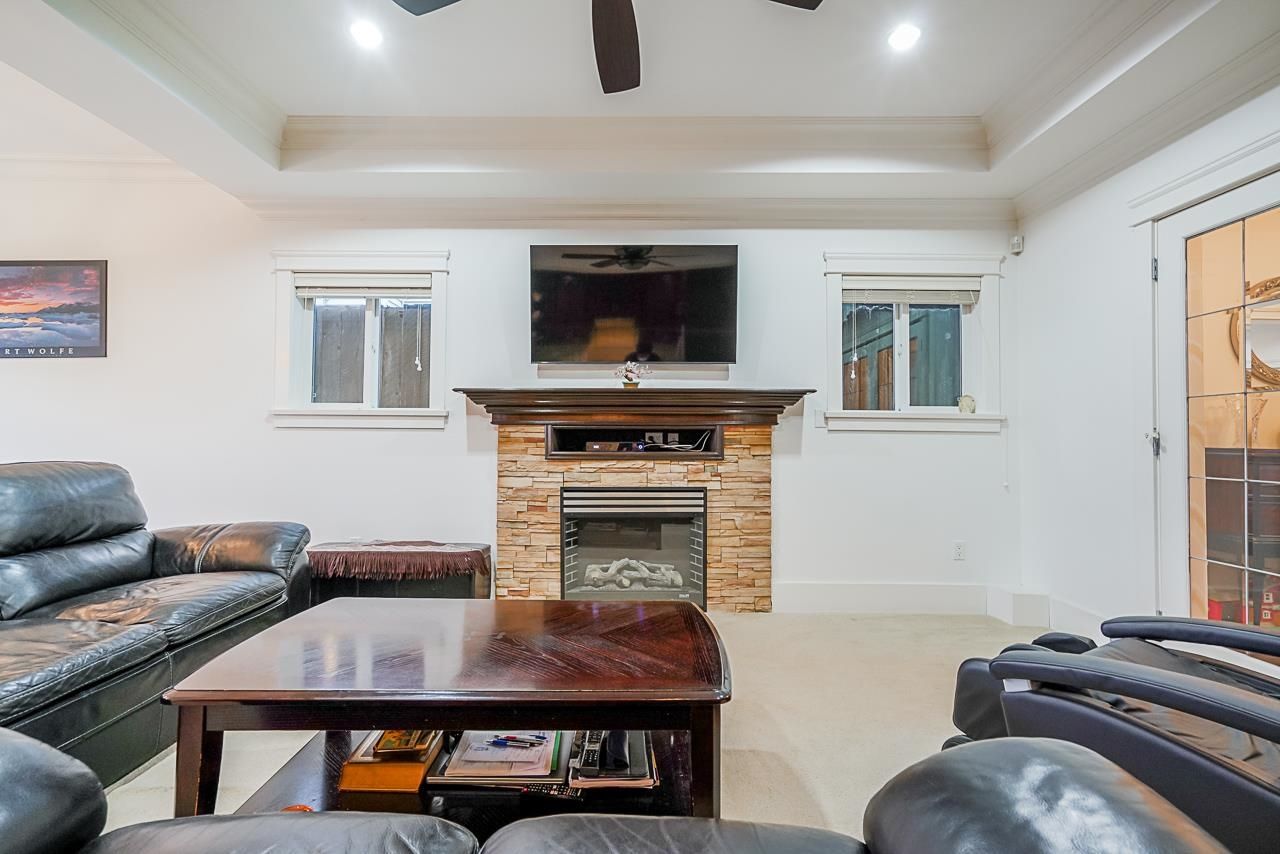 Listing Image 14