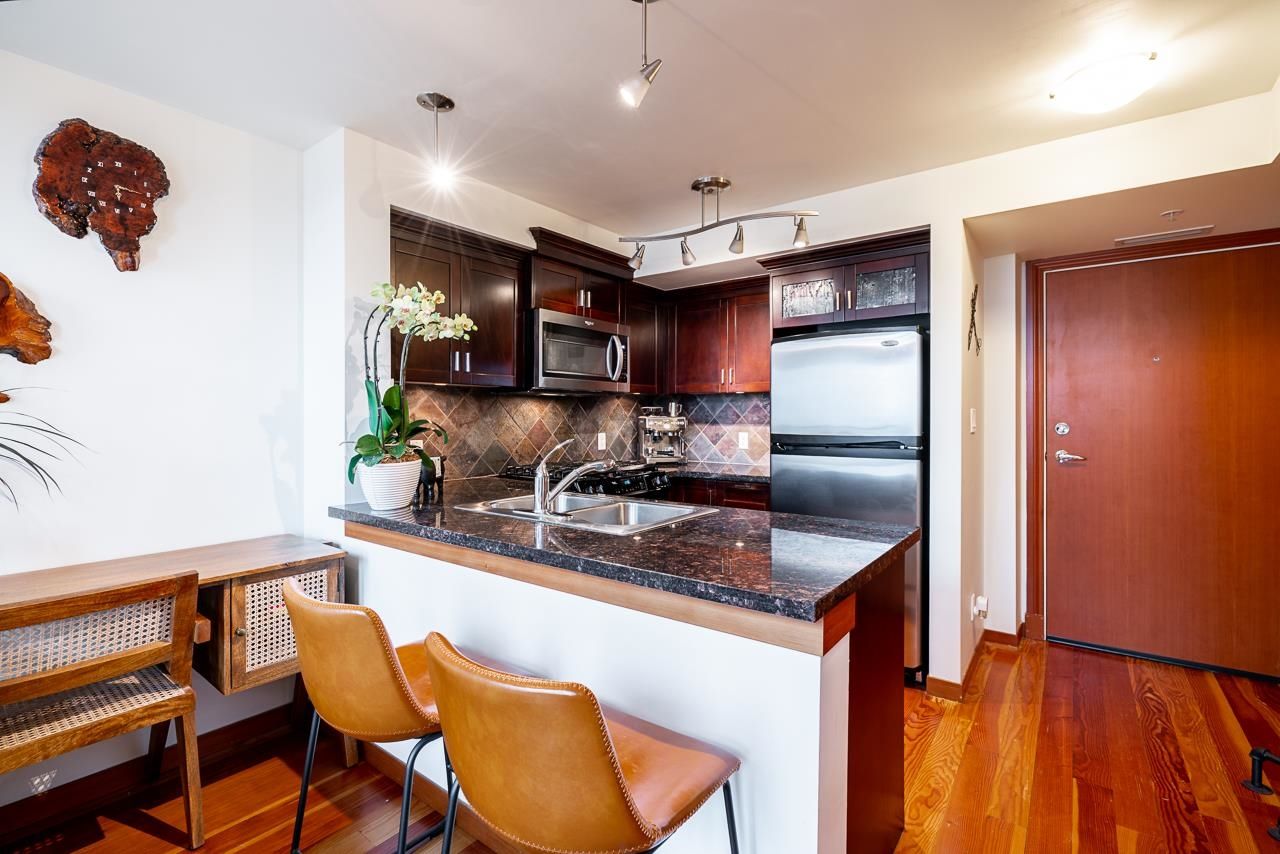 Listing Image 11