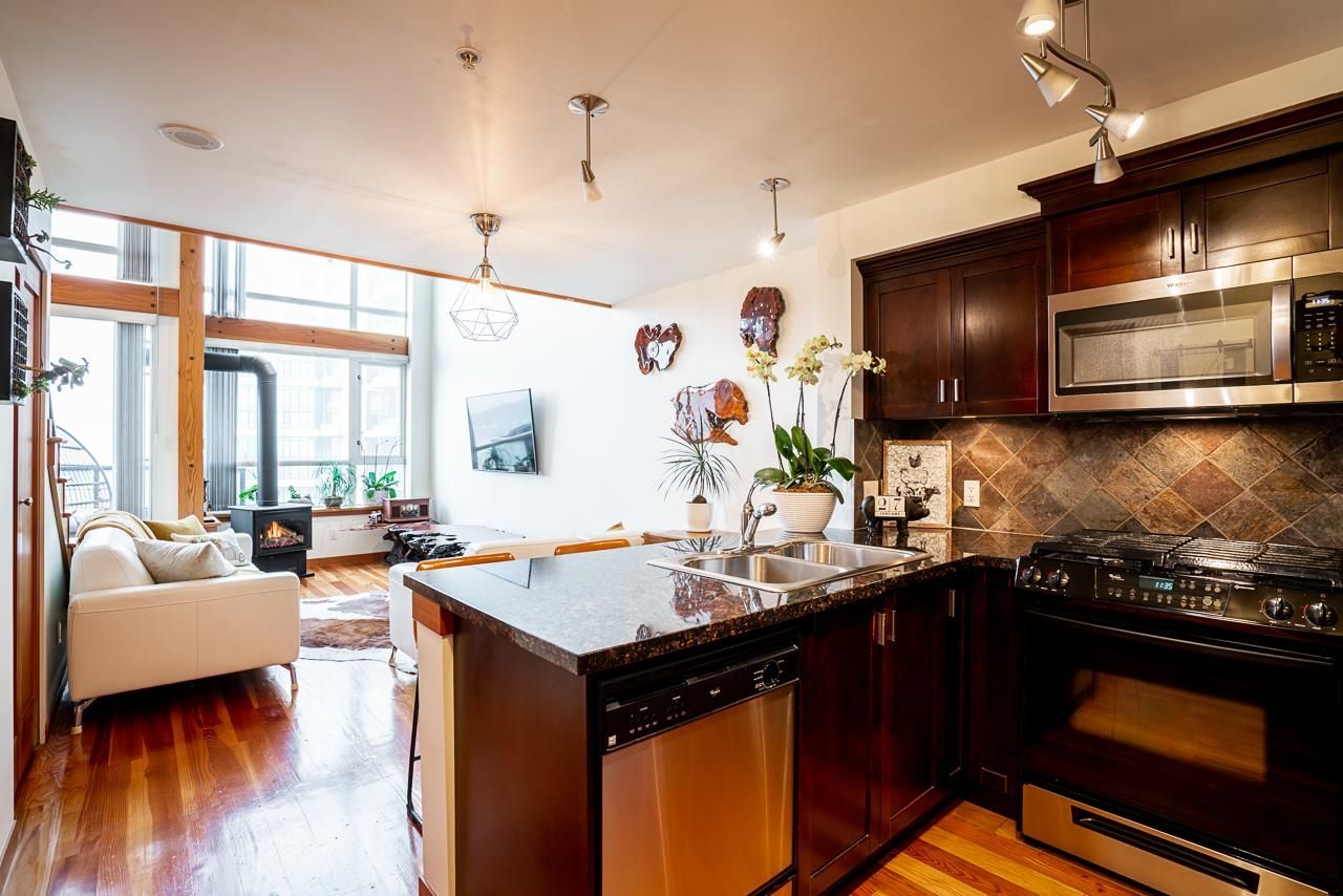 Listing Image 9