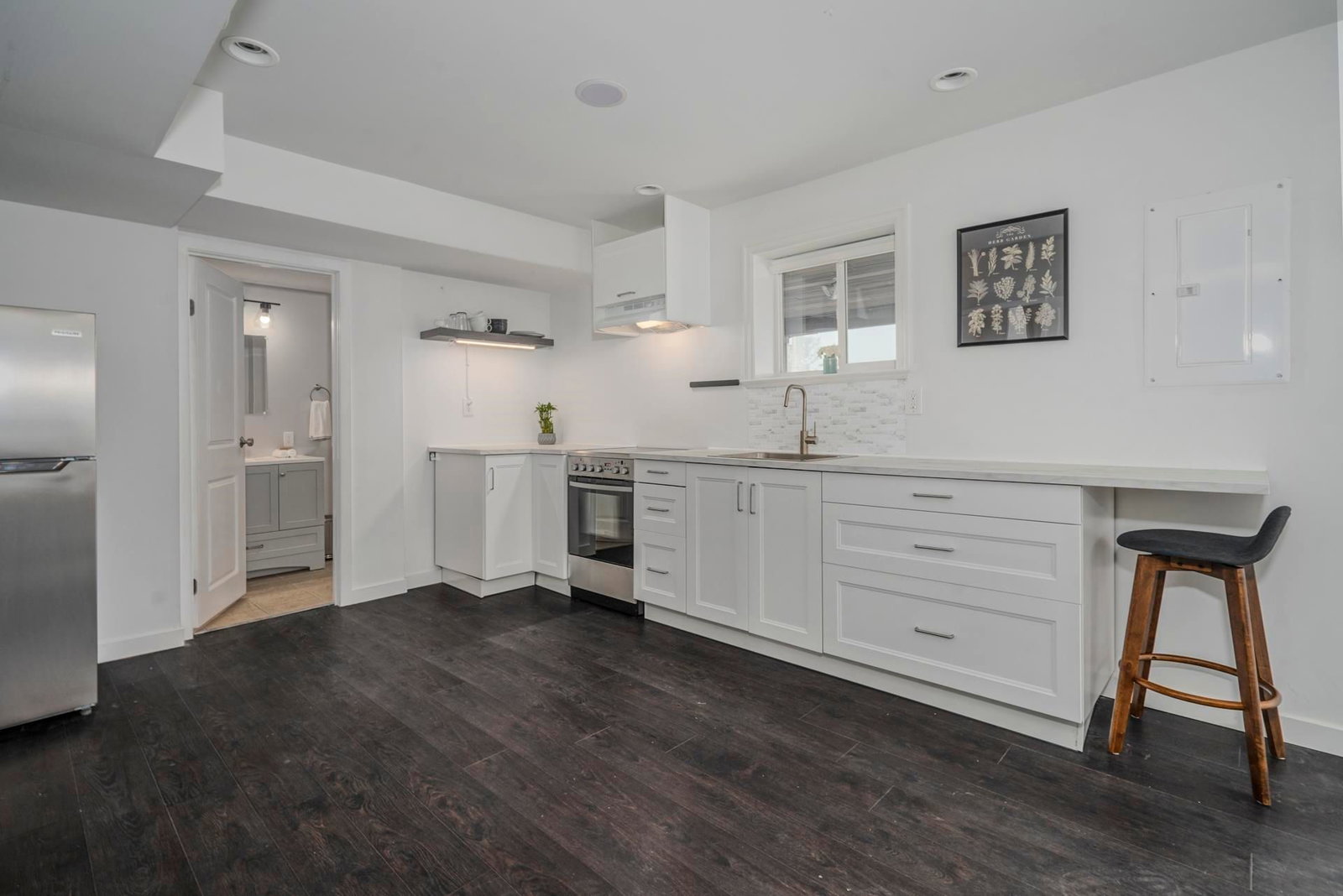 Listing Image 22