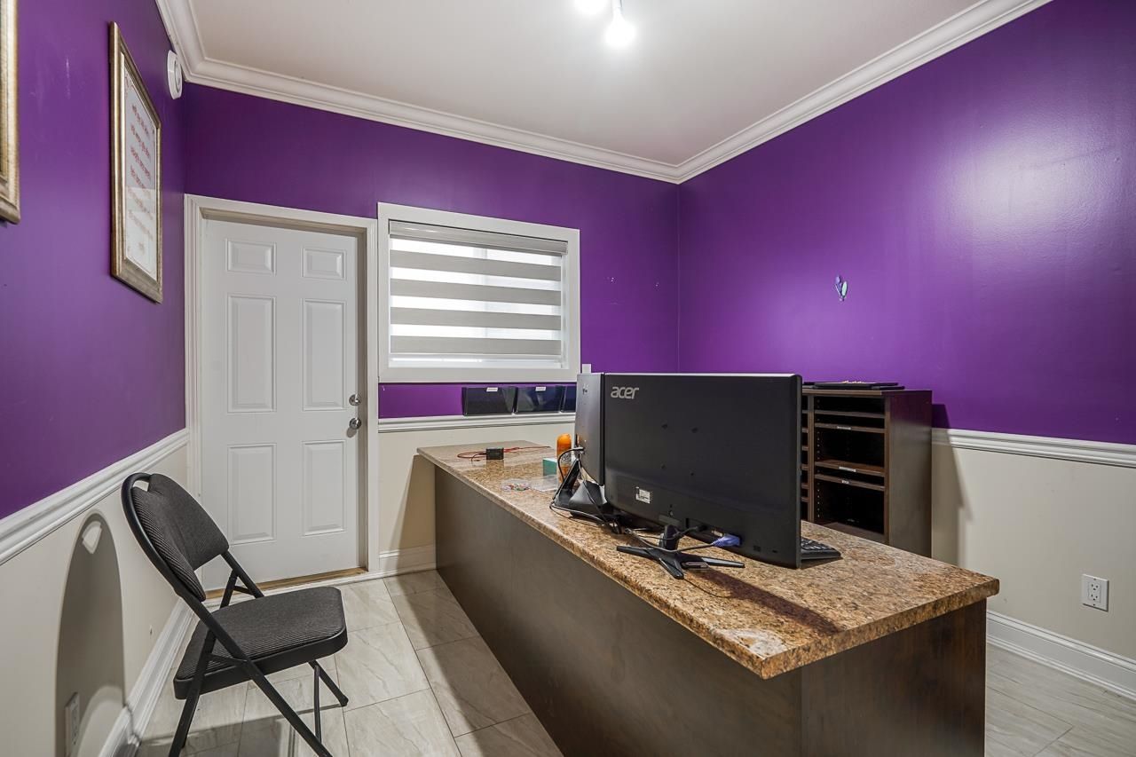 Listing Image 14
