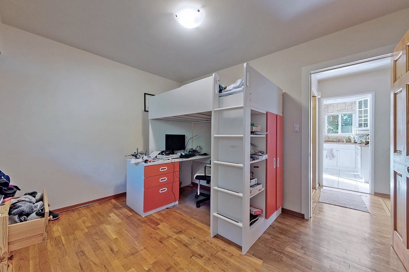 Listing Image 22
