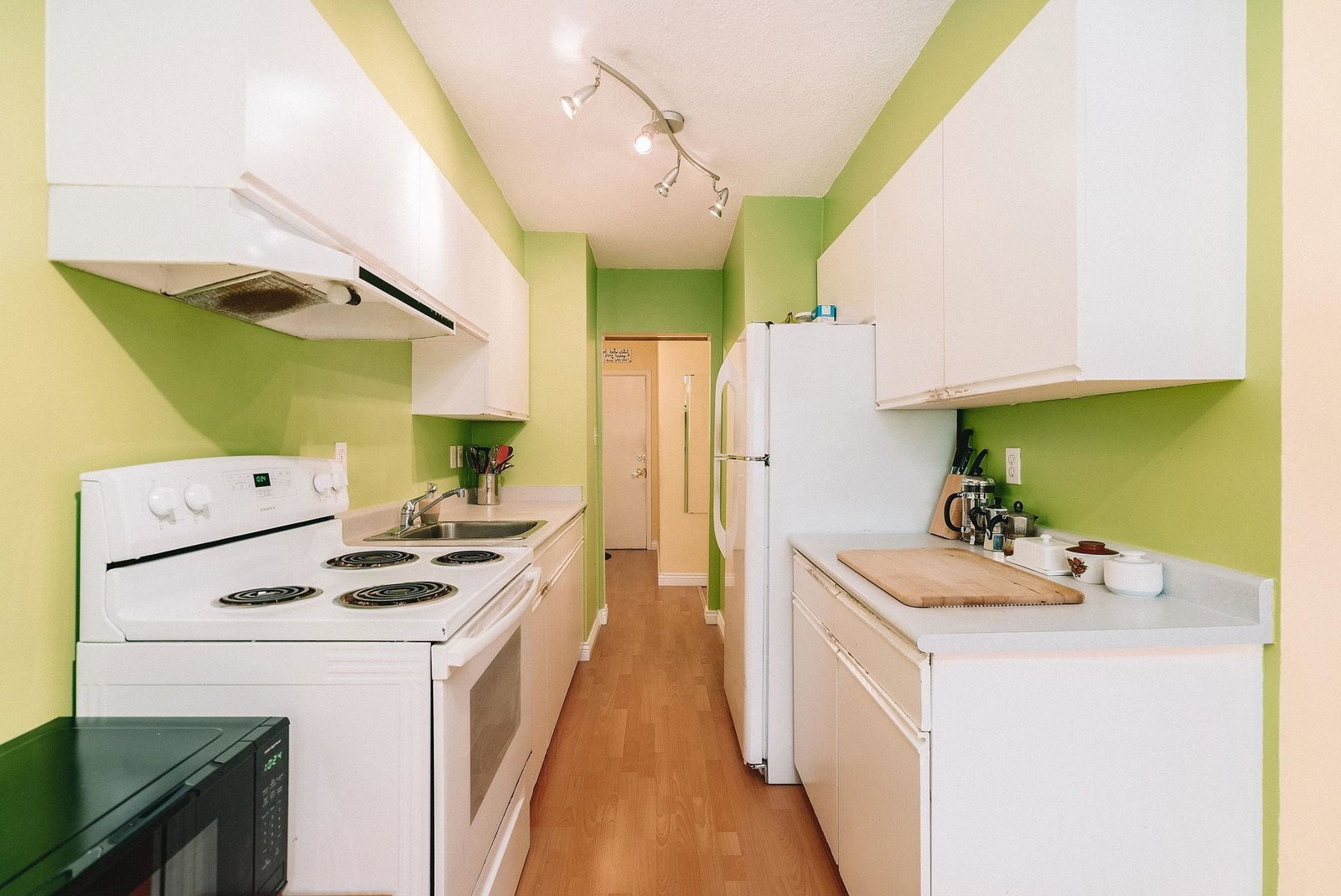 Listing Image 18
