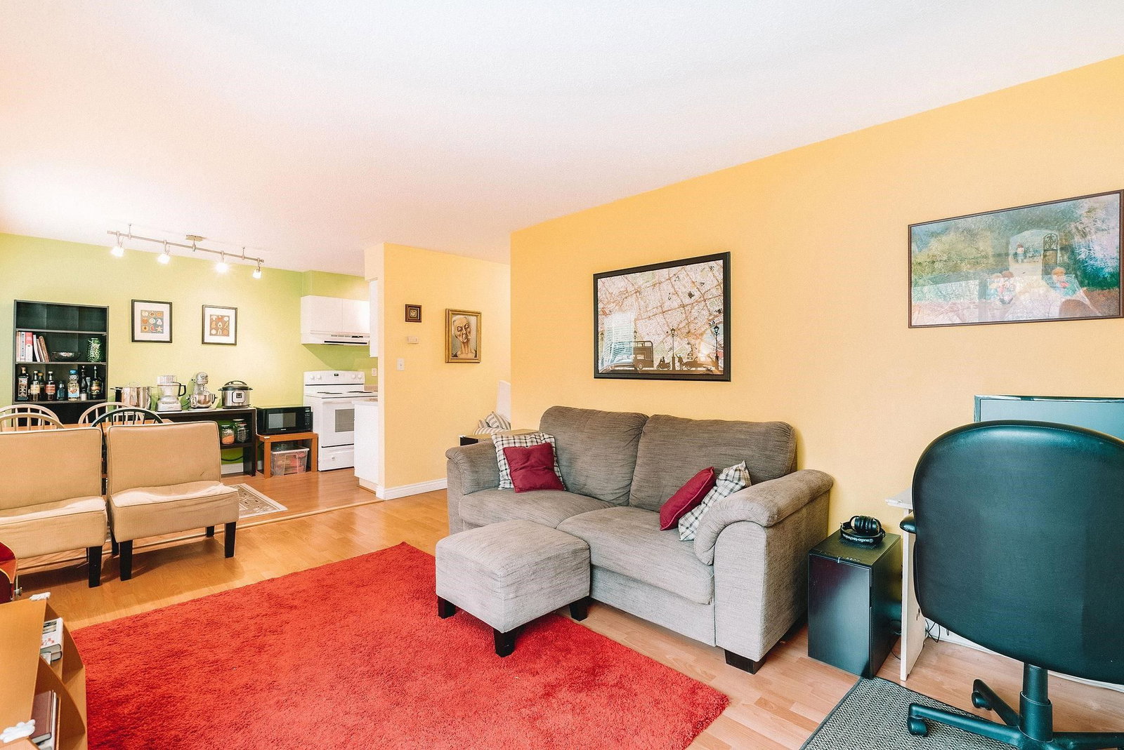 Listing Image 6
