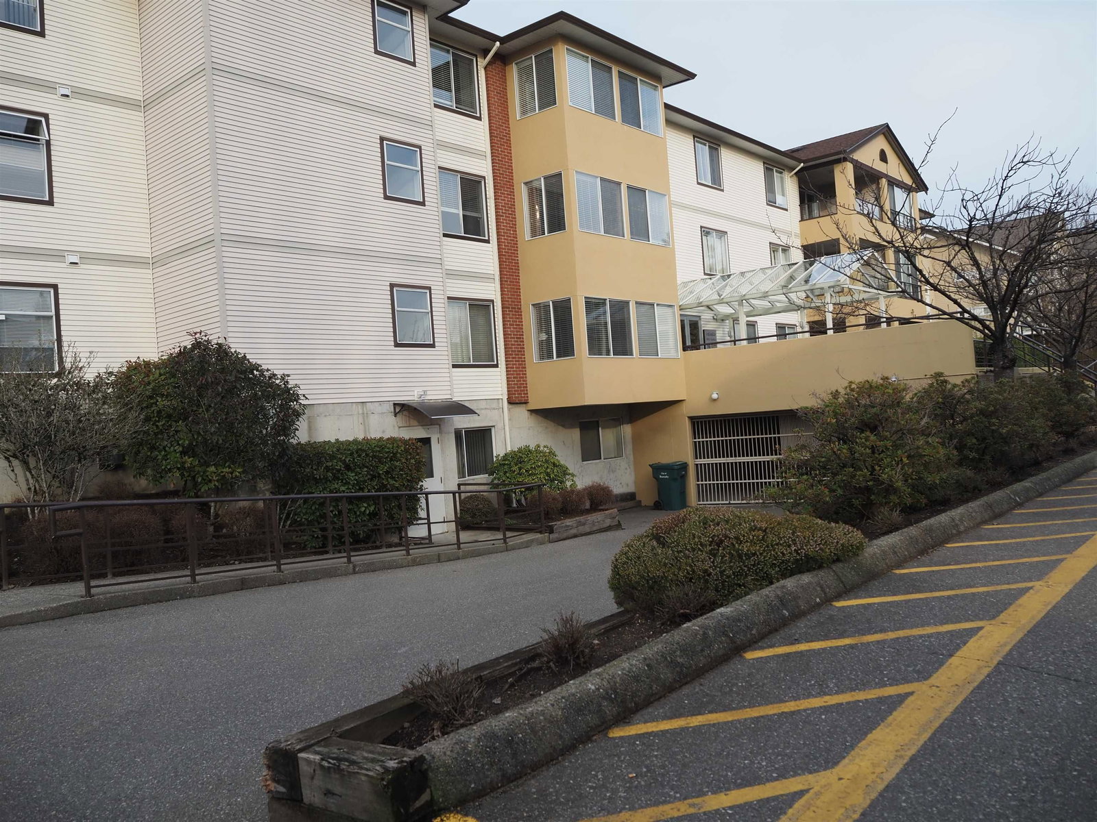 Listing Image 14