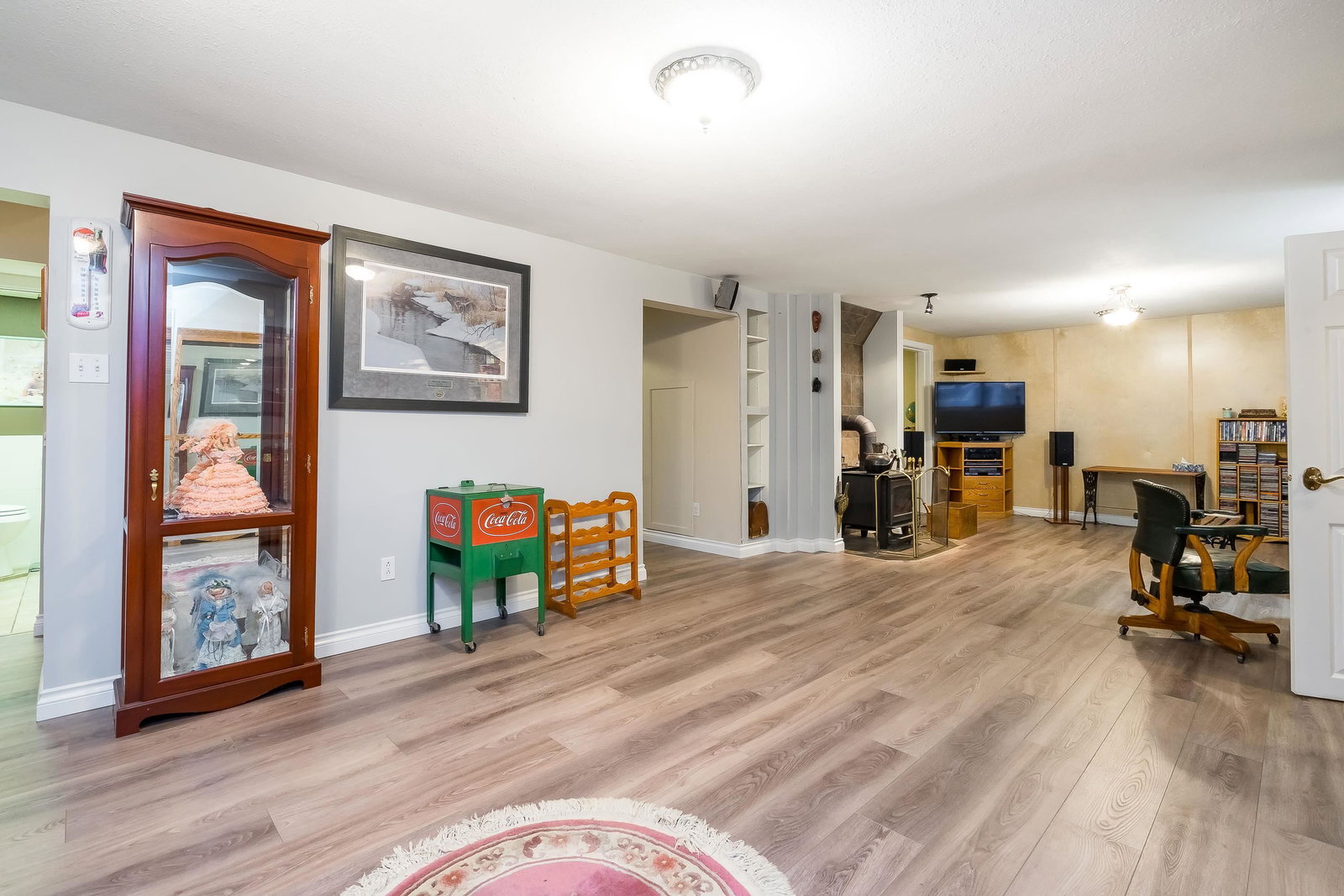 Listing Image 10