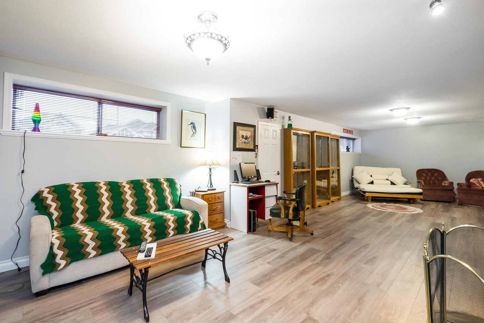 Listing Image 11