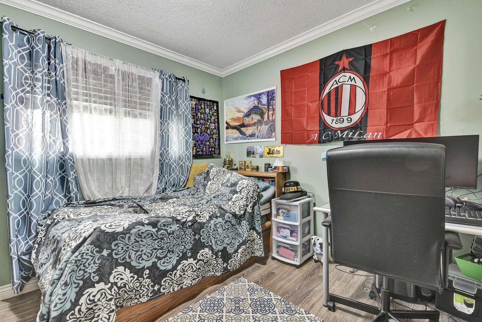 Listing Image 19
