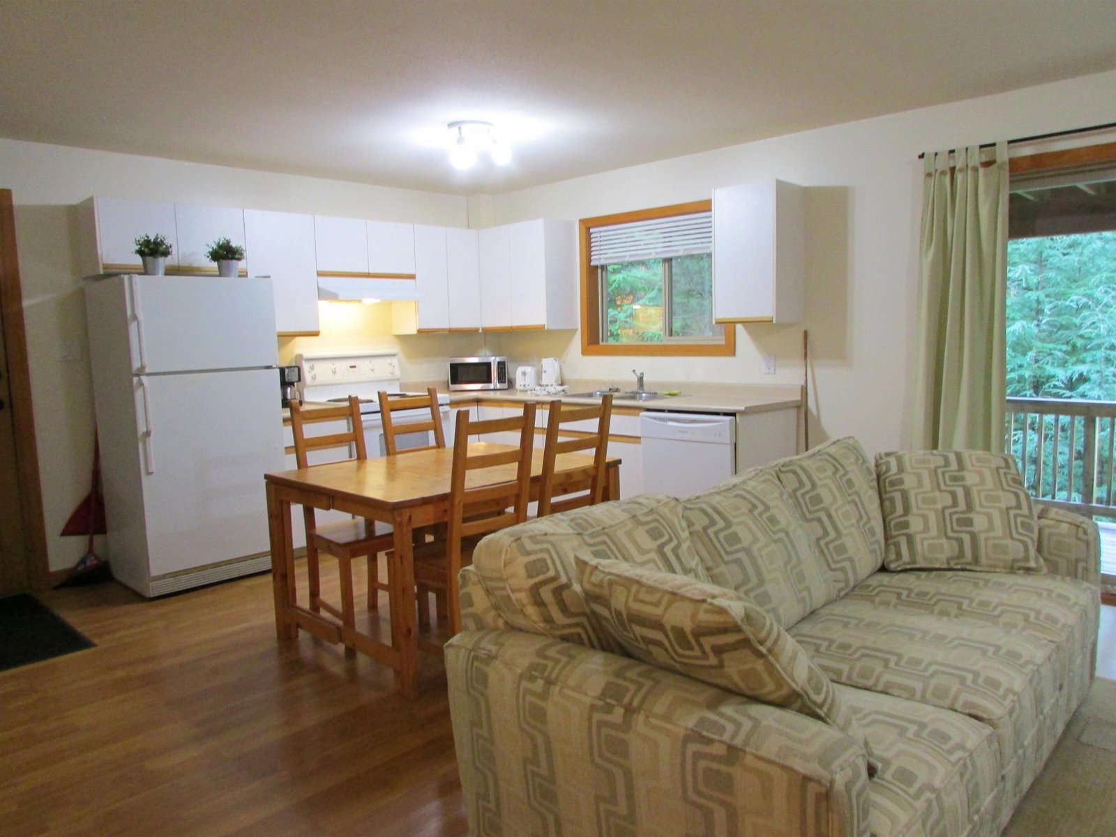 Listing Image 19