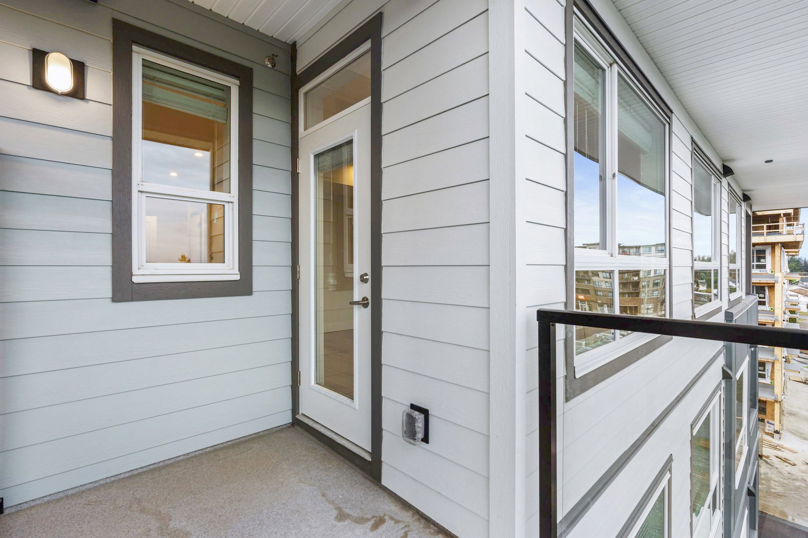 Listing Image 17