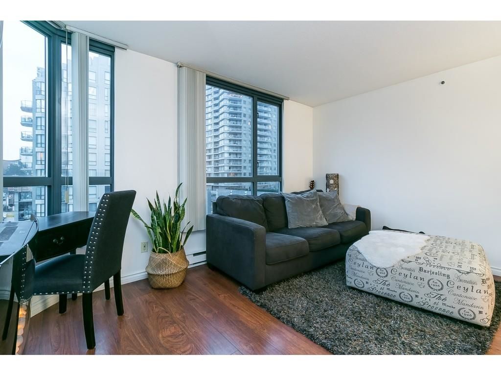 Listing Image 9