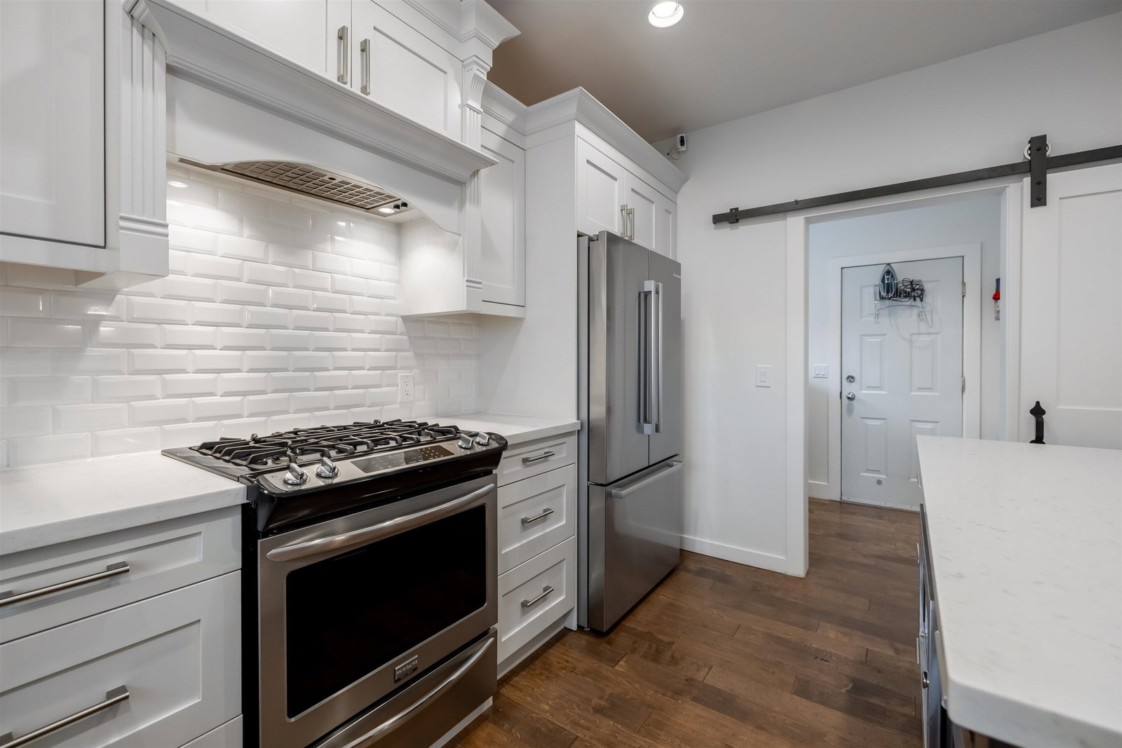 Listing Image 9