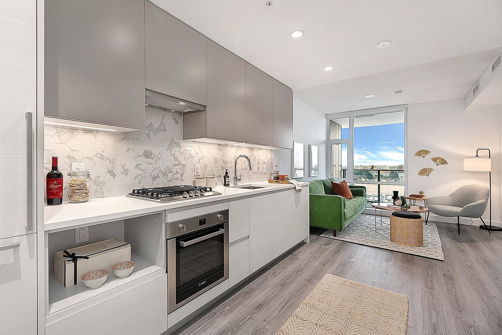 Listing Image 10
