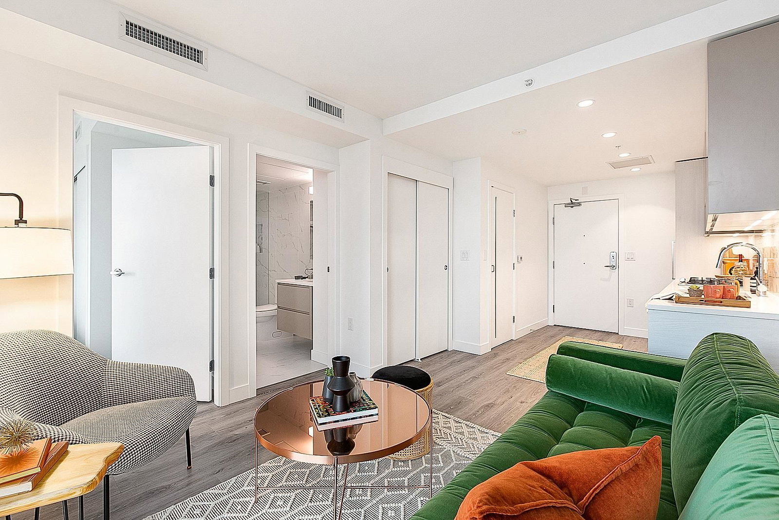 Listing Image 19