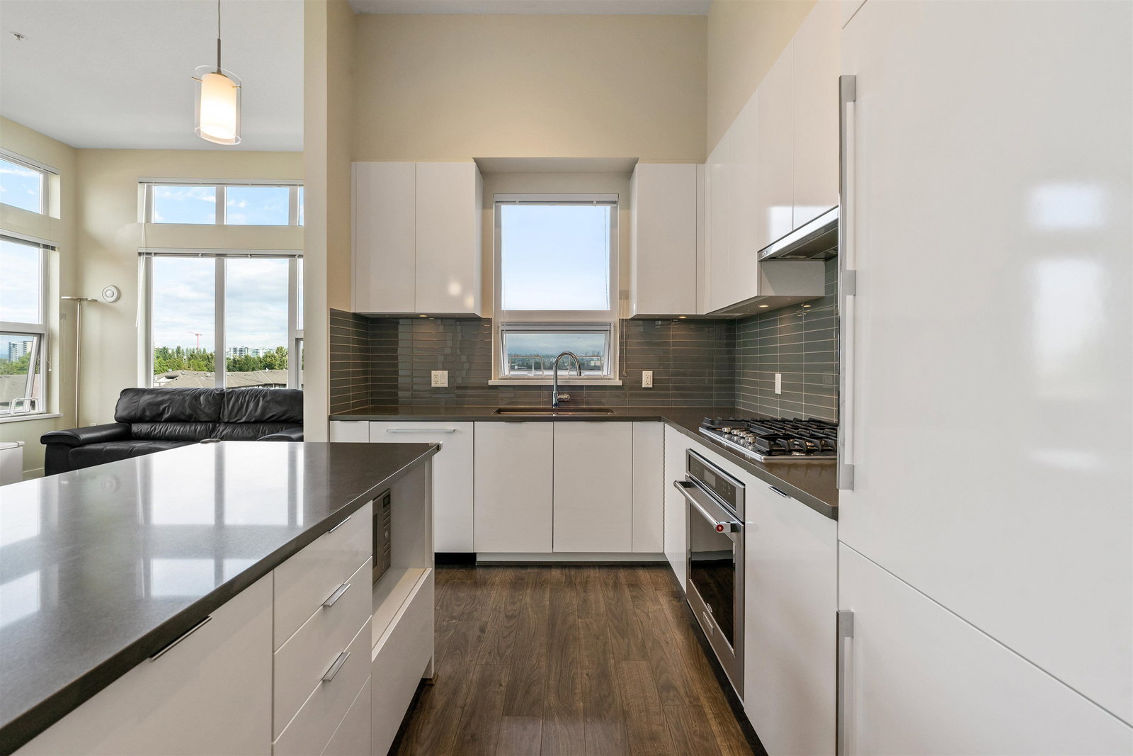 Listing Image 15