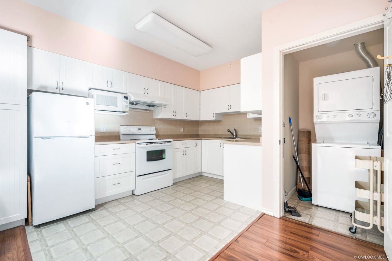 Listing Image 8