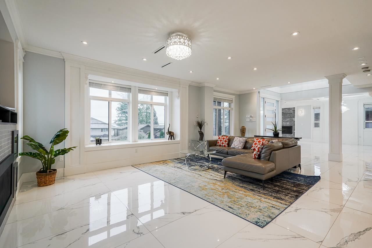 Listing Image 12