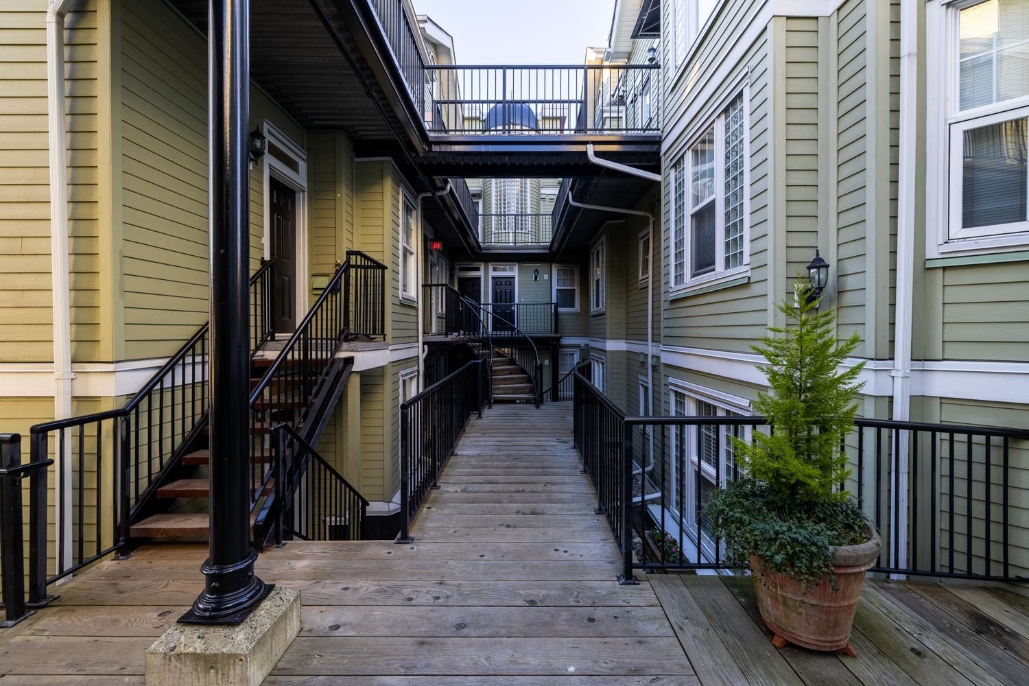 Listing Image 18
