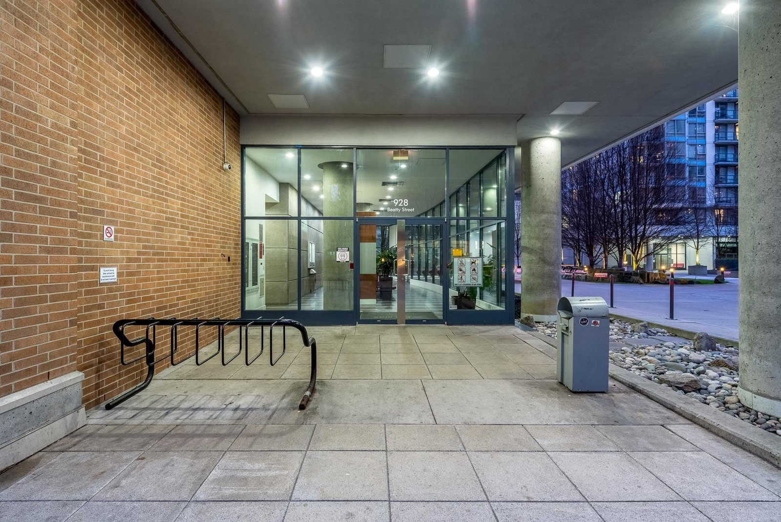 Listing Image 19