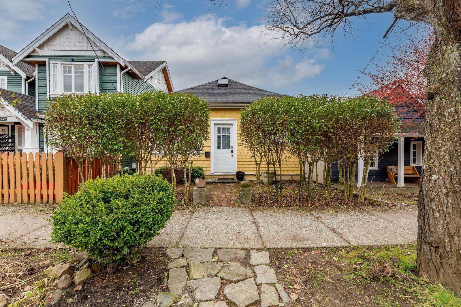 Listing Image 1