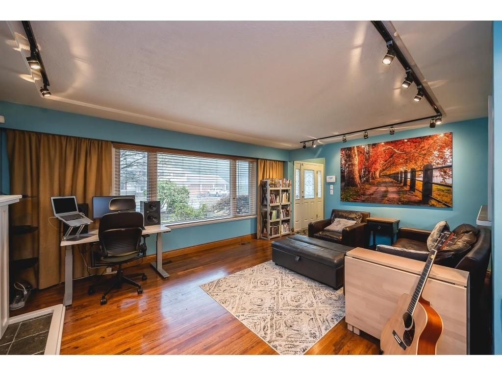 Listing Image 14