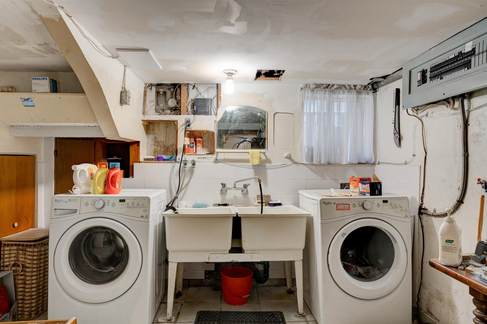 Listing Image 19