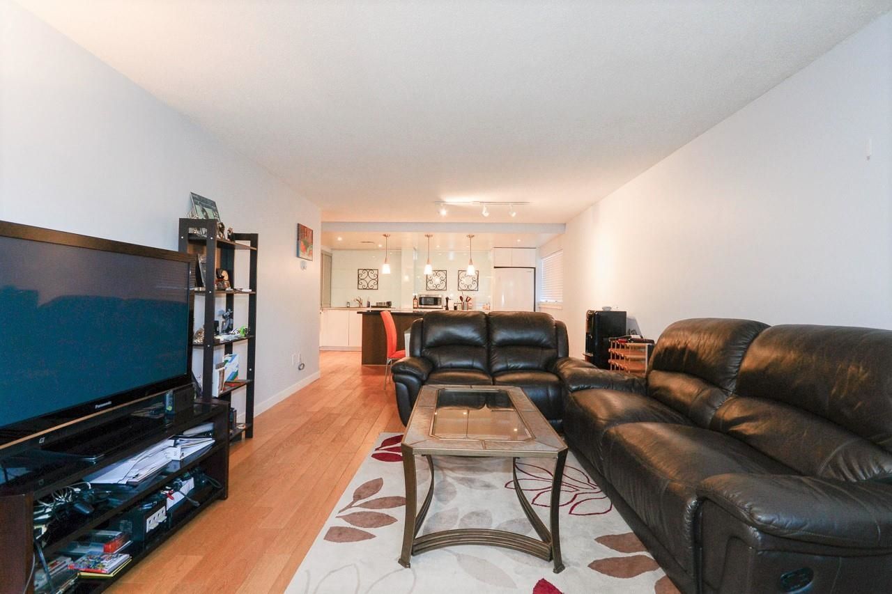 Listing Image 14