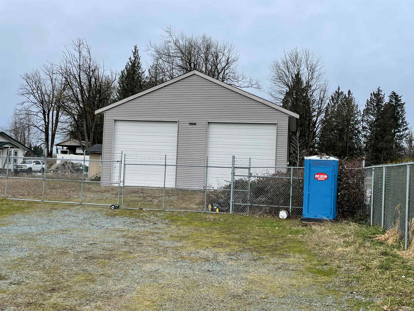 Listing Image 4