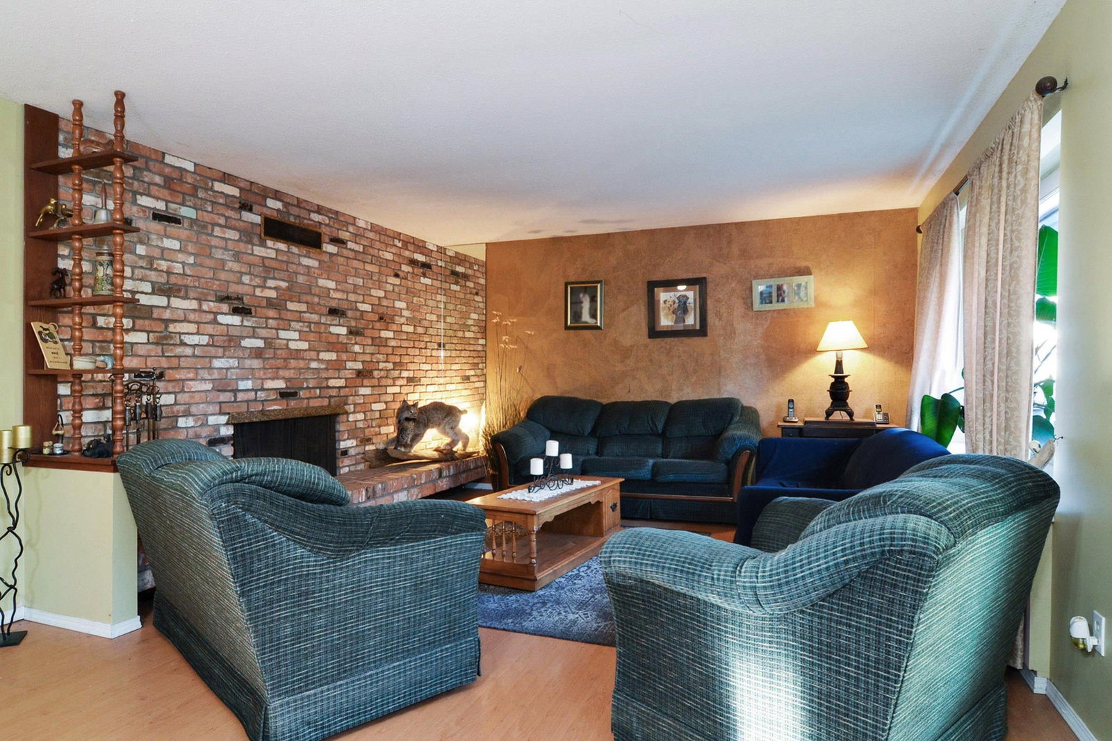 Listing Image 3