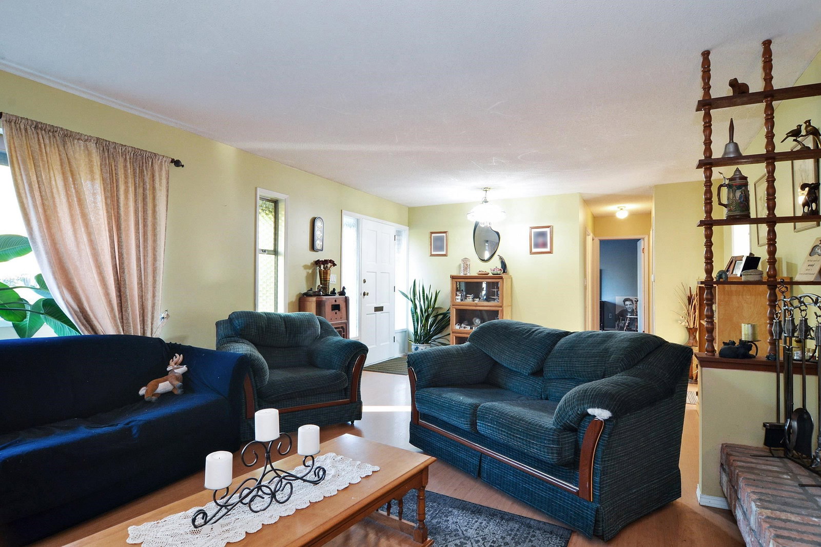 Listing Image 4