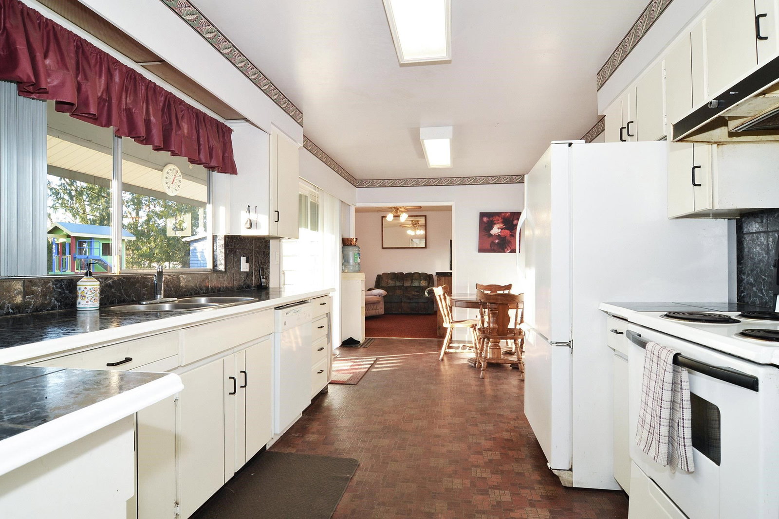 Listing Image 5