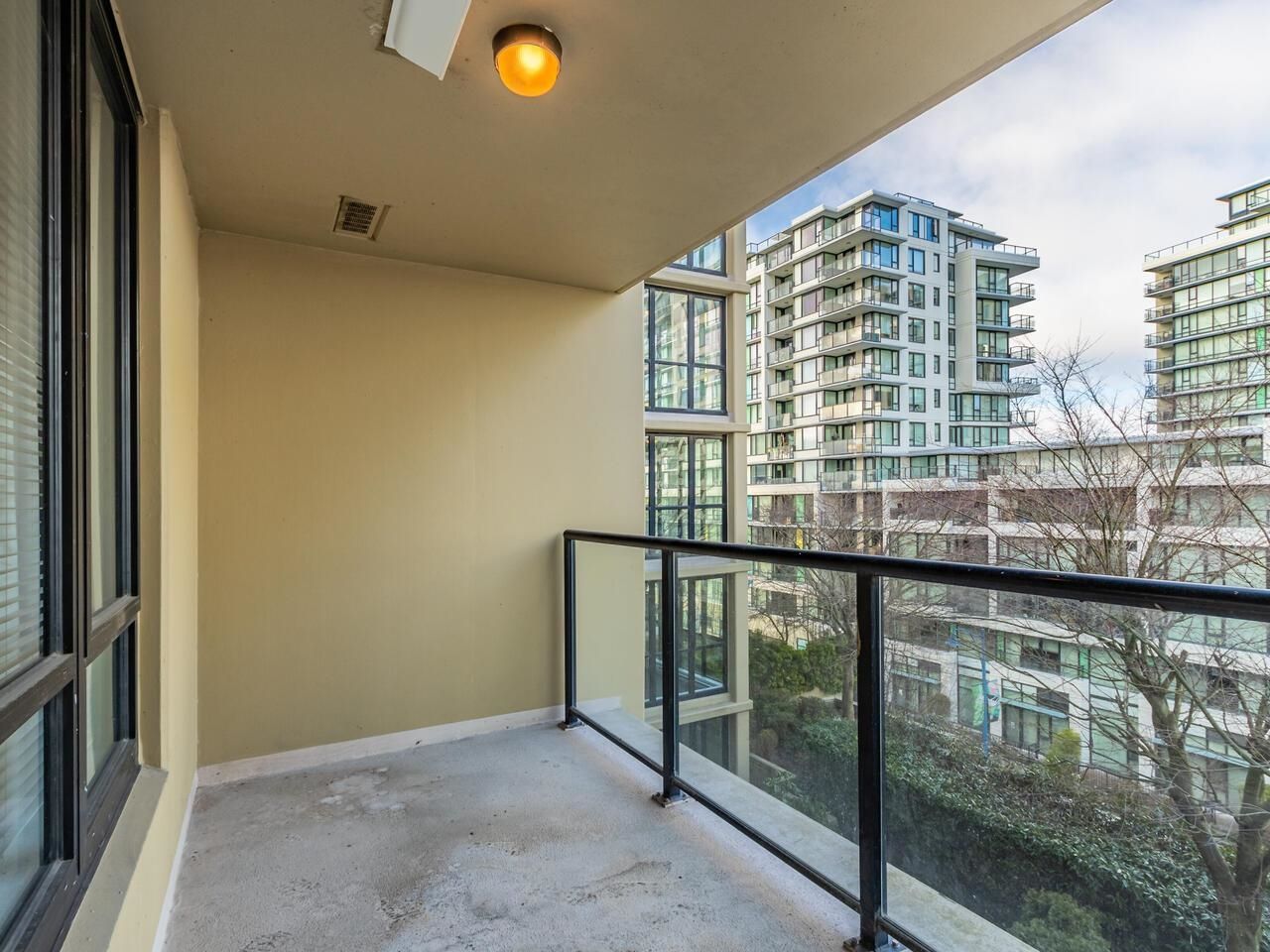 Listing Image 16