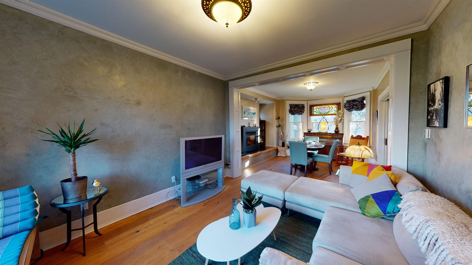 Listing Image 12