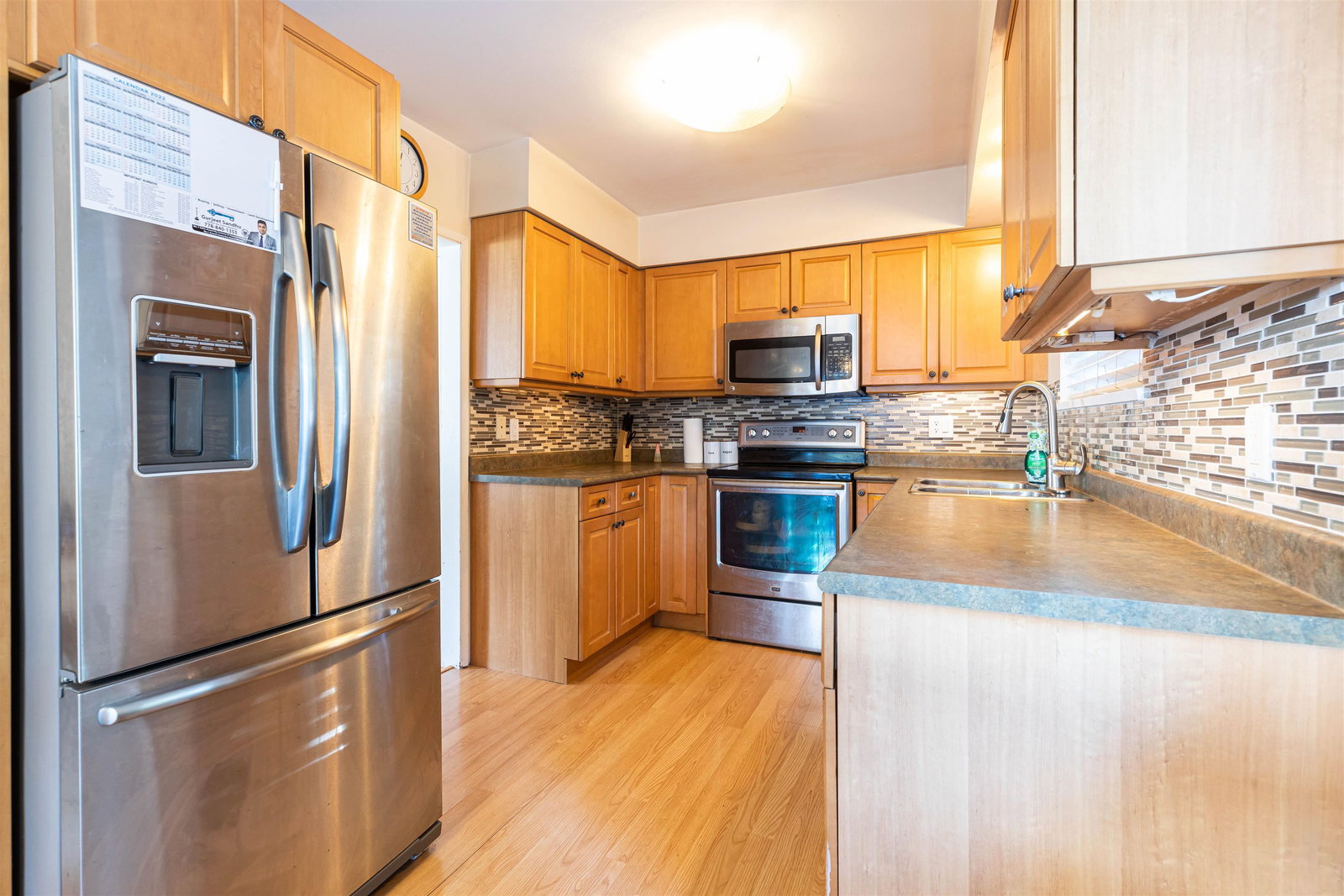 Listing Image 3