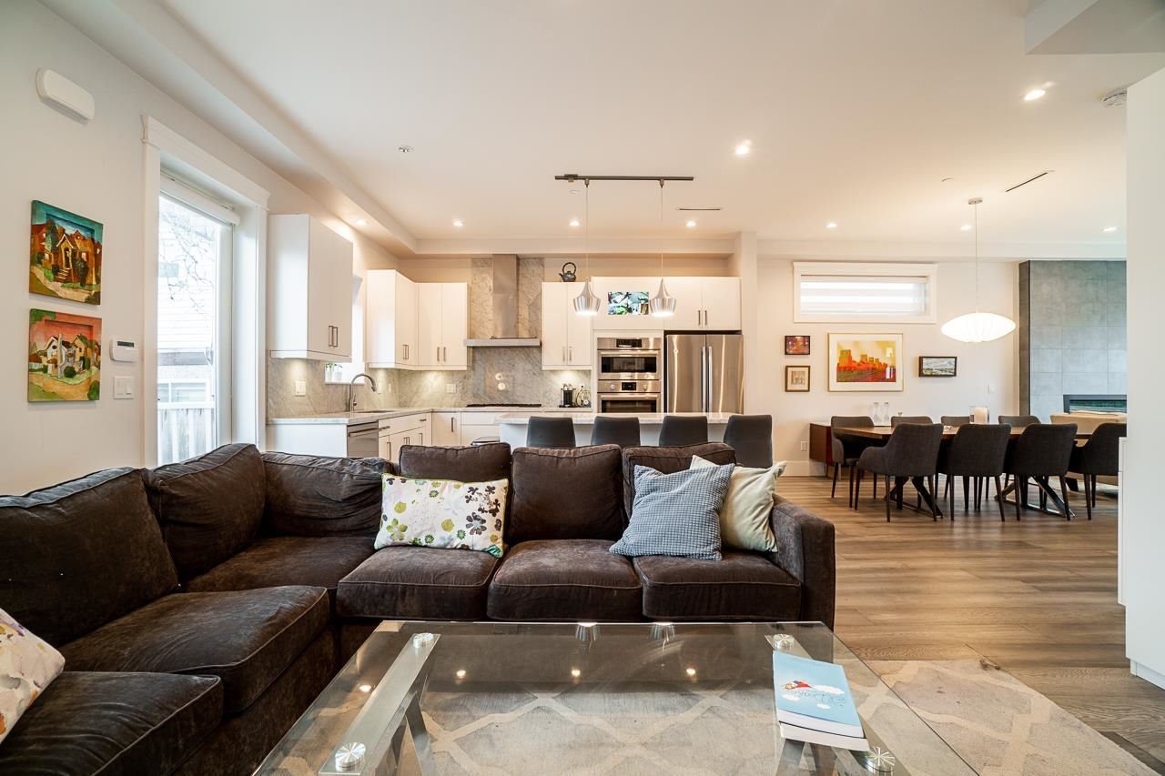 Listing Image 11