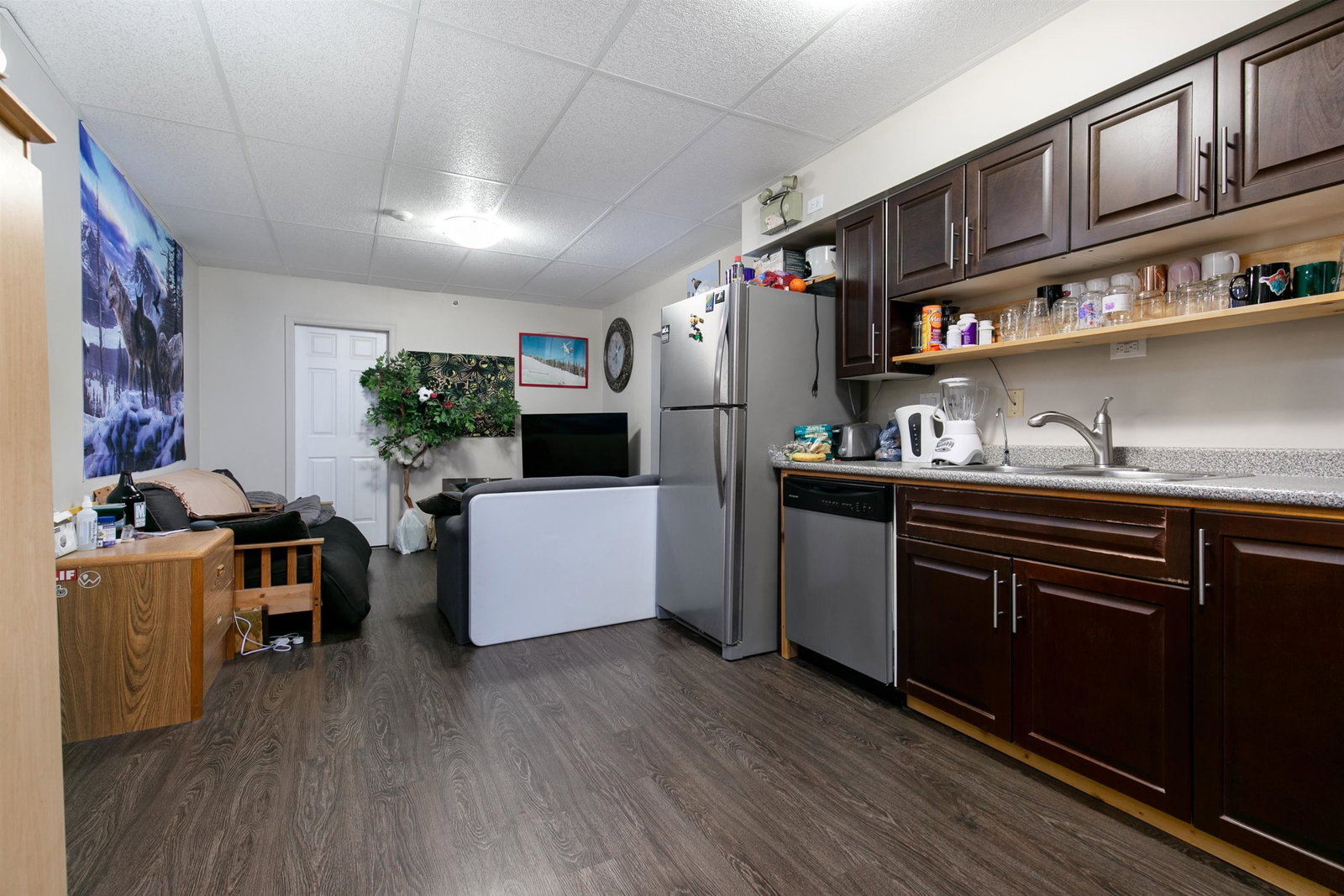 Listing Image 14