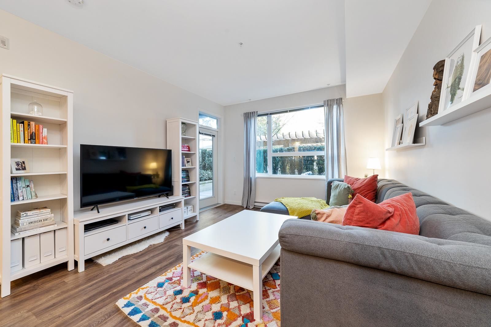 Listing Image 11
